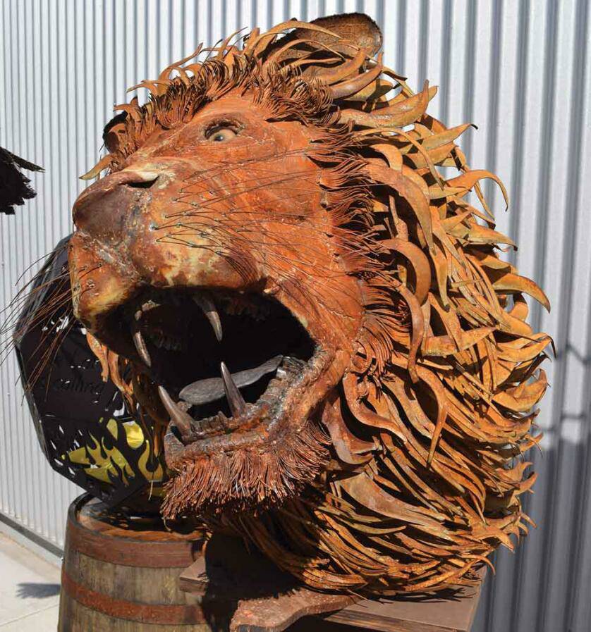 全球钣金新闻-金属制造狂：焊工制作动物的金属钣金-中国·618永利(集团)有限公司-官方网站