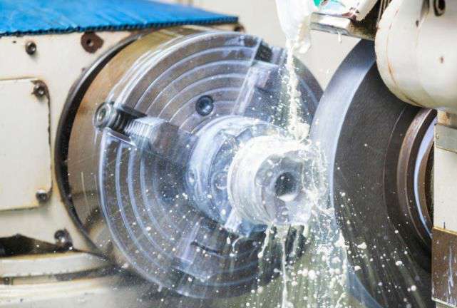 分析加工毛刺原因-中国·618永利(集团)有限公司-官方网站